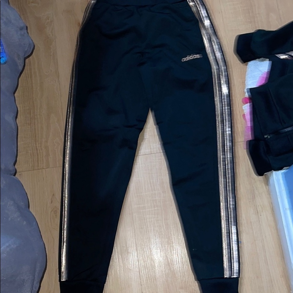 Adidas bottom